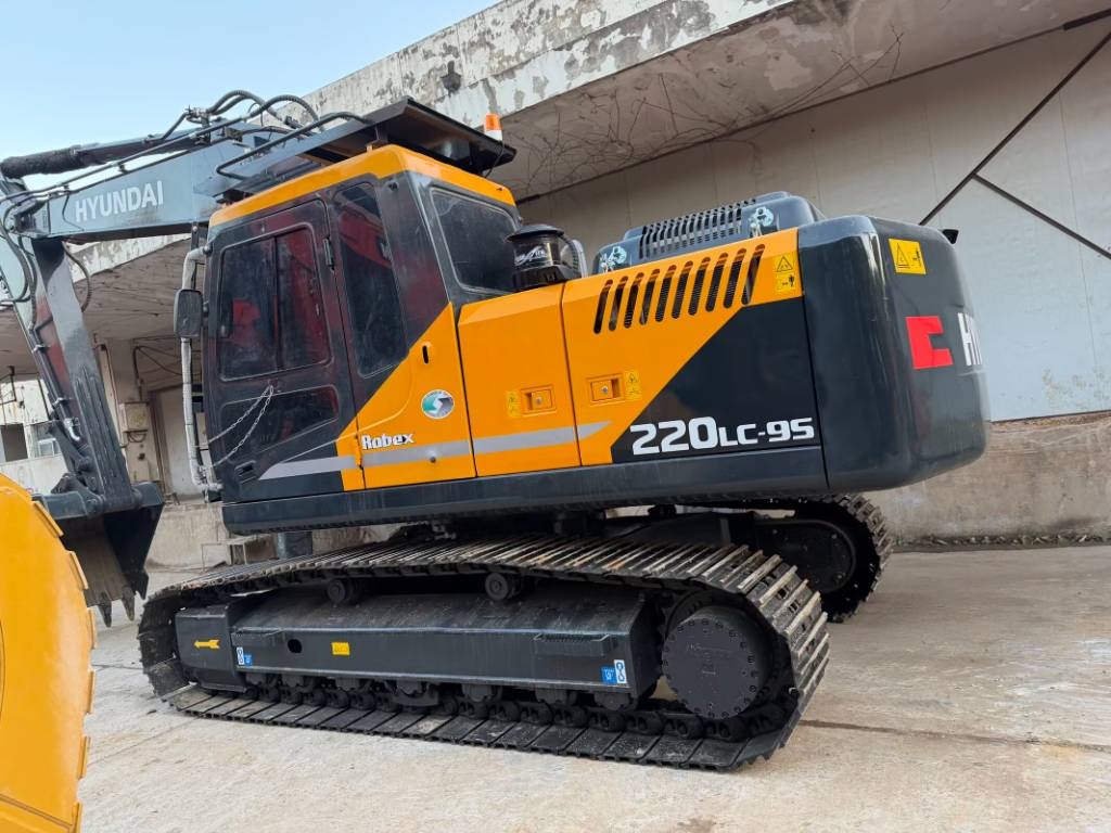 Hyundai 220LC-9S made in Korea