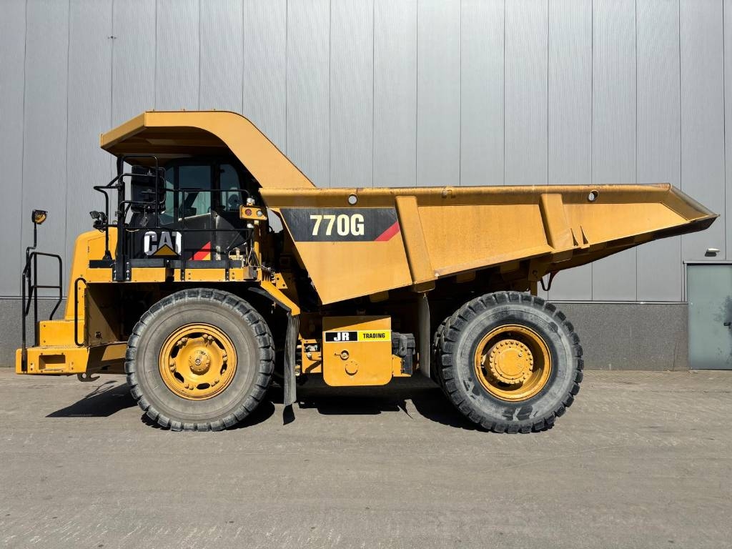 Tombereau articulé Caterpillar 770 G (CE + EPA) — occasion 2015, 12 700 h