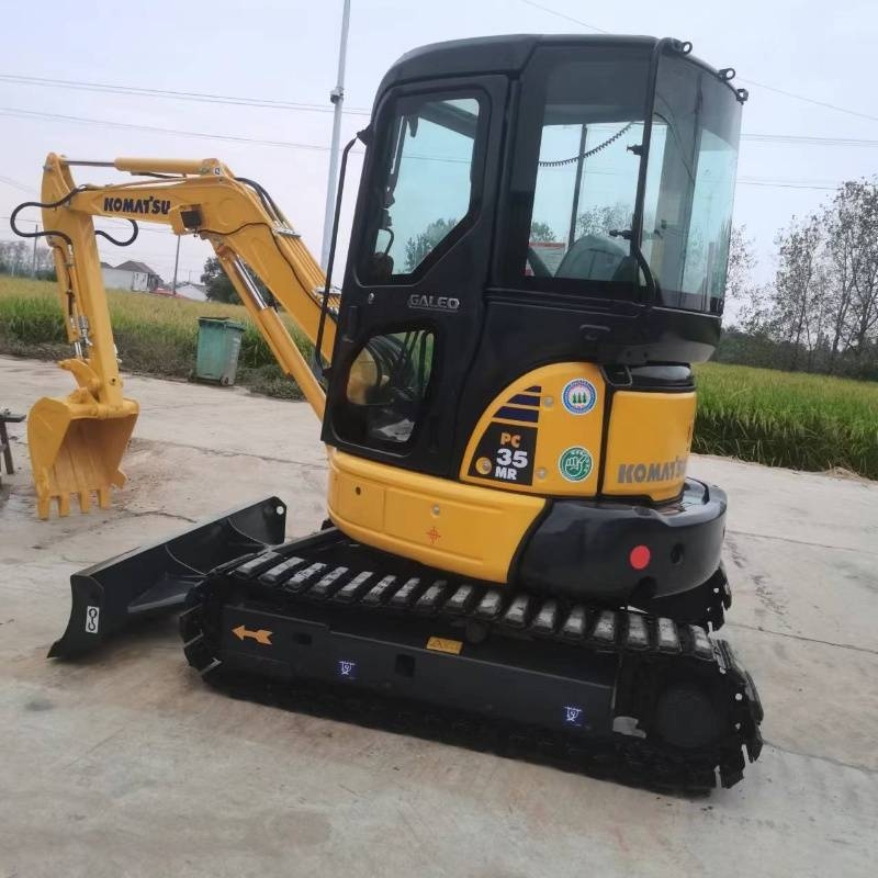 Komatsu PC 35