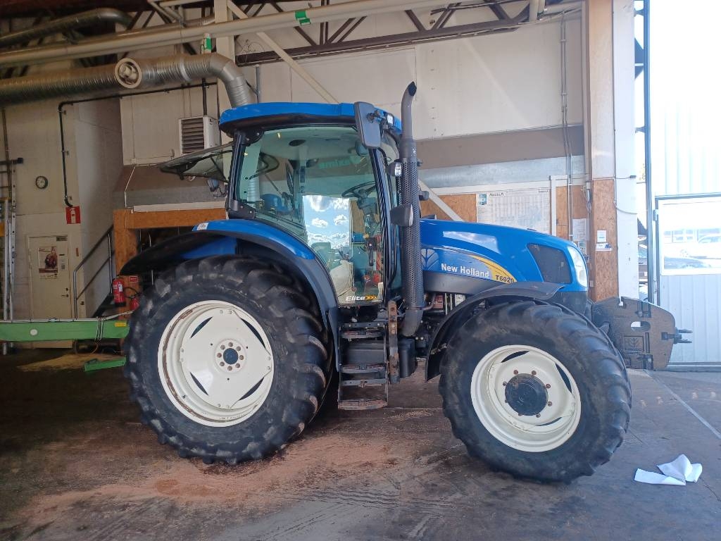 New Holland T 6020 Elite