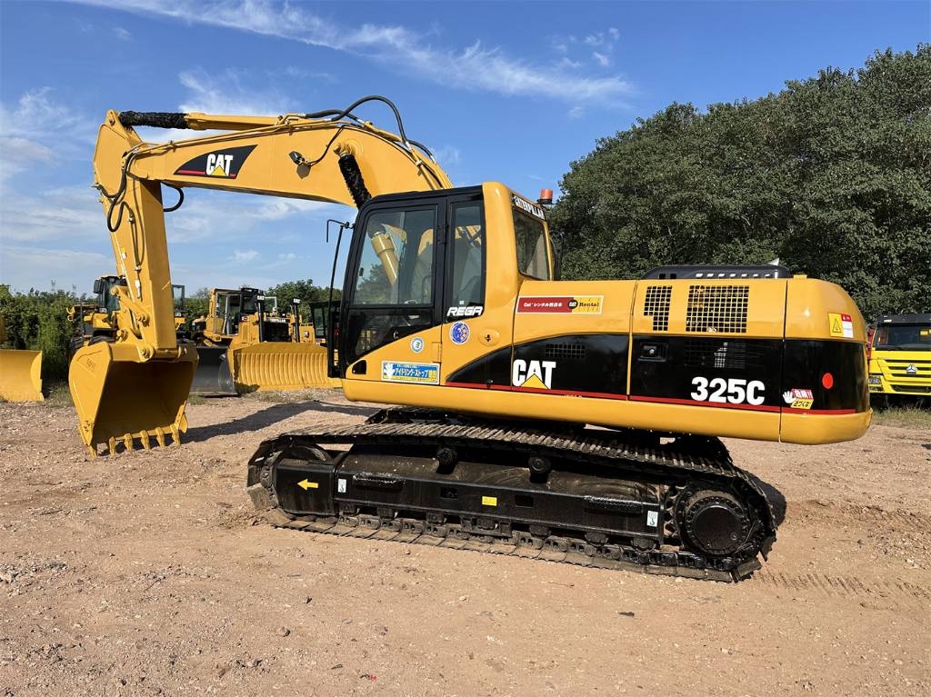 CAT 325C
