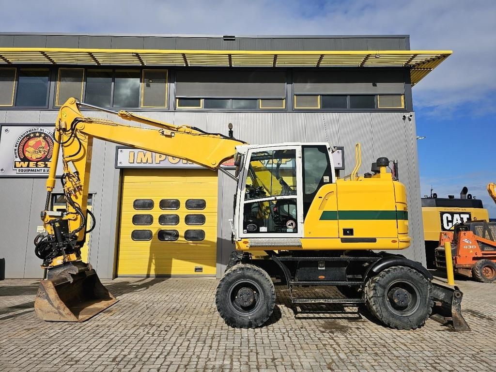 CAT M315