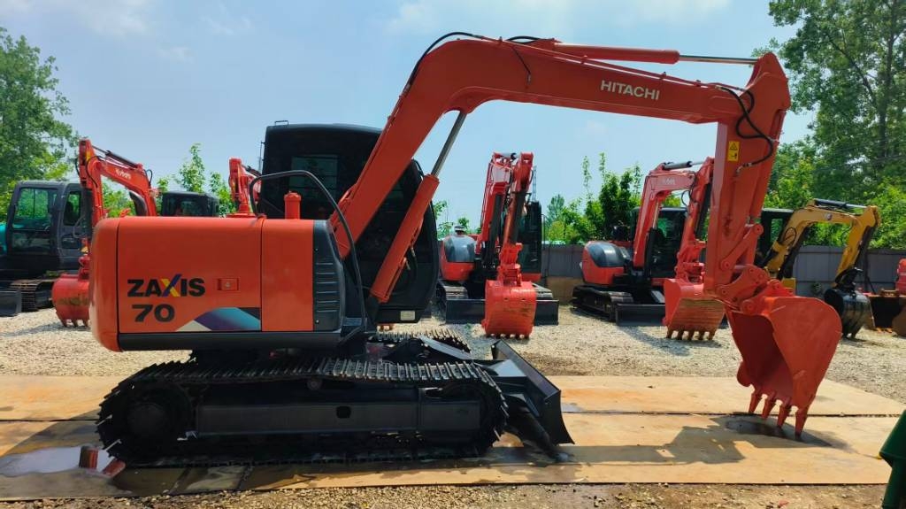 Hitachi ZX 70