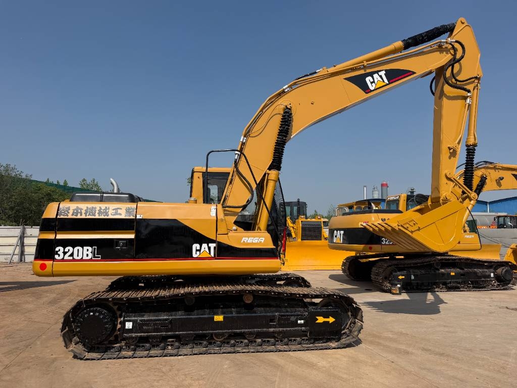 CAT 320