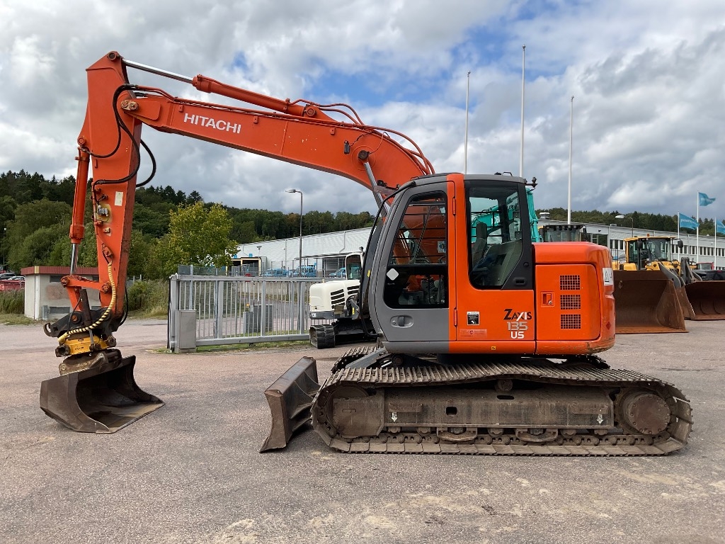 Hitachi ZX 135 US