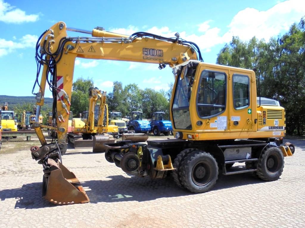 Pelle sur pneus Liebherr A 900 C ZW — occasion 2007, 13 114 h