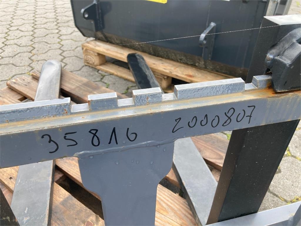 Eurotrac Palettengabel W12