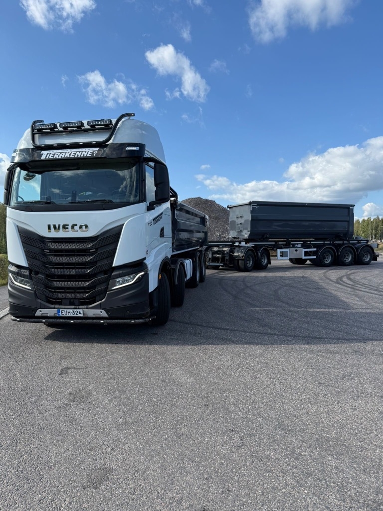 Iveco X-Way 360X58 76 tn sora yhdistelmä