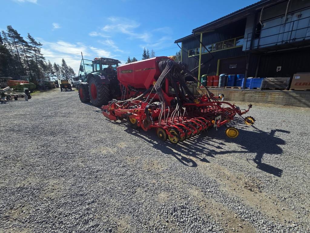Väderstad Spirit ST 400 F