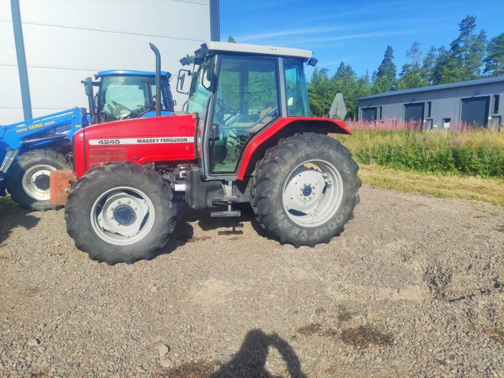 Massey Ferguson 4245