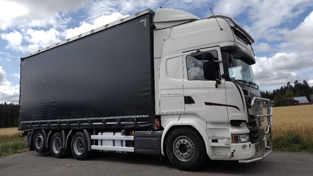 Scania R580 8x4 kapellilava