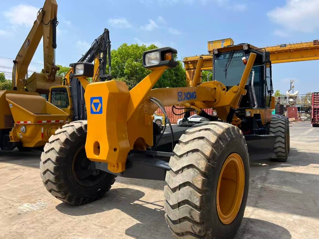 XCMG GR 1803