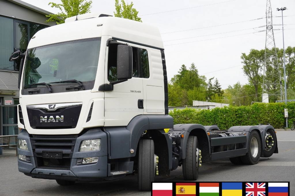 MAN TGS 35.420 8×2 / Chassis 6.4 m / 3 steered axles