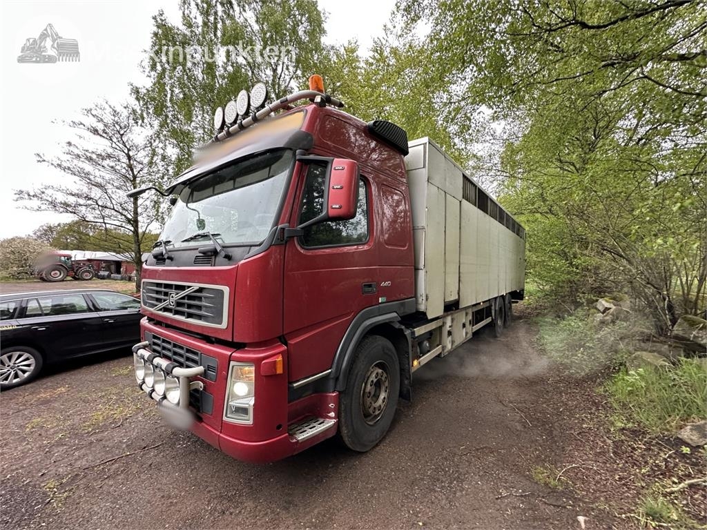Volvo 440 6X2