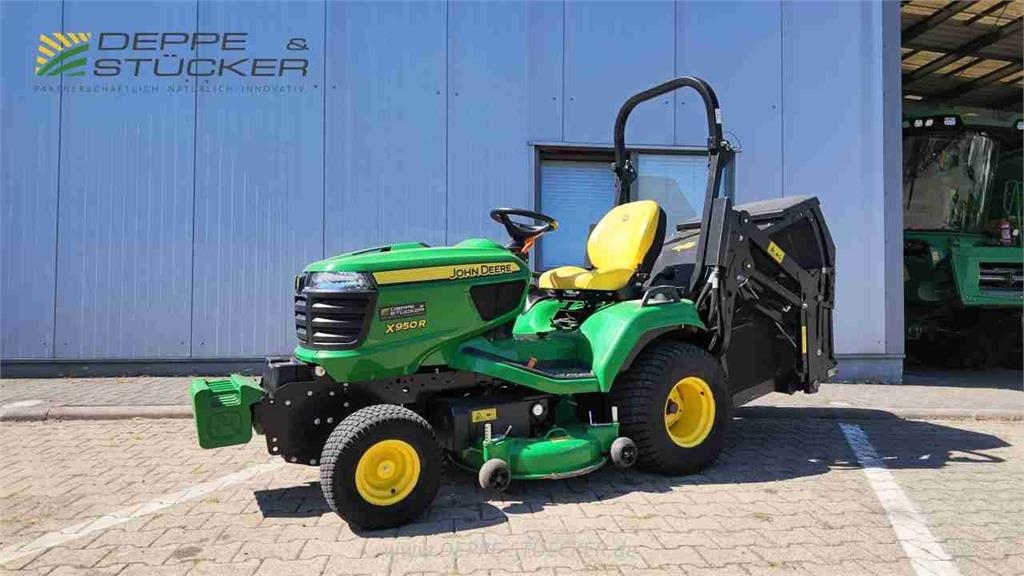 John Deere X950R mit Hochentleerung
