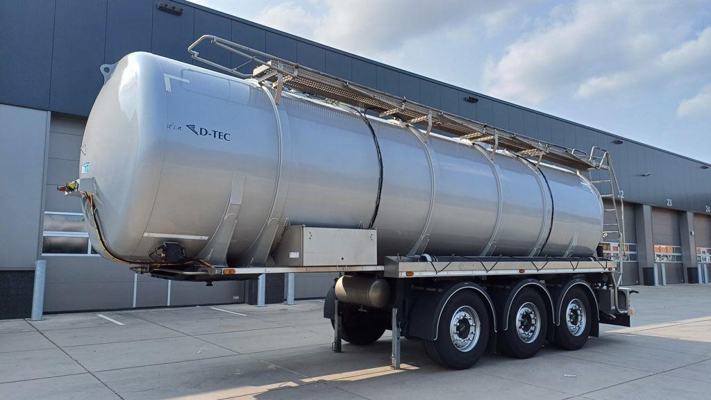 D-tec Tanktrailer SV2006