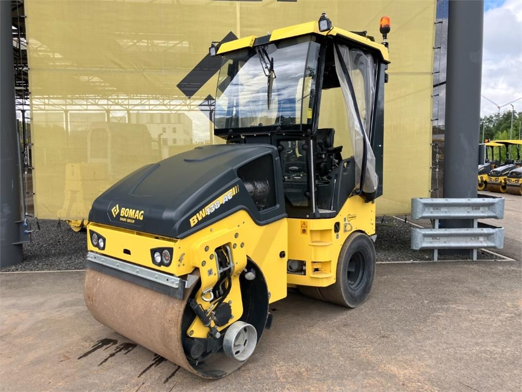 Rouleau monocylindre Bomag DE BW 138 AC-5 Stage V/Tier 4f — occasion 2024, 10 h