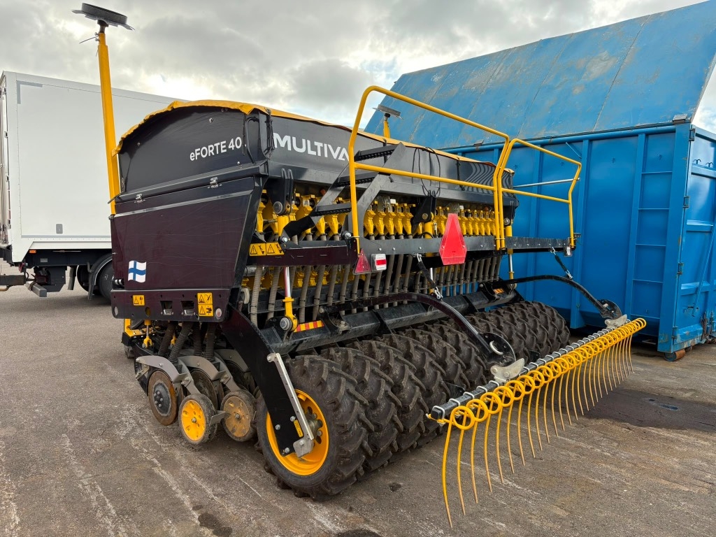 Semoir combiné Multiva eFORTE 400 — occasion 2023