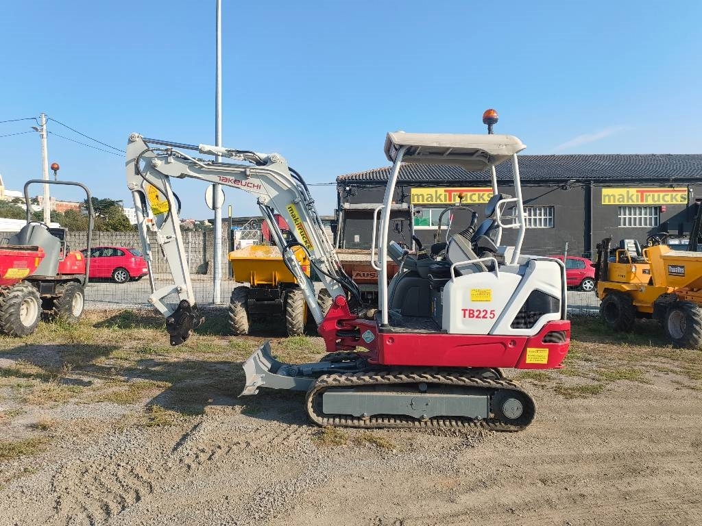 Takeuchi TB 225