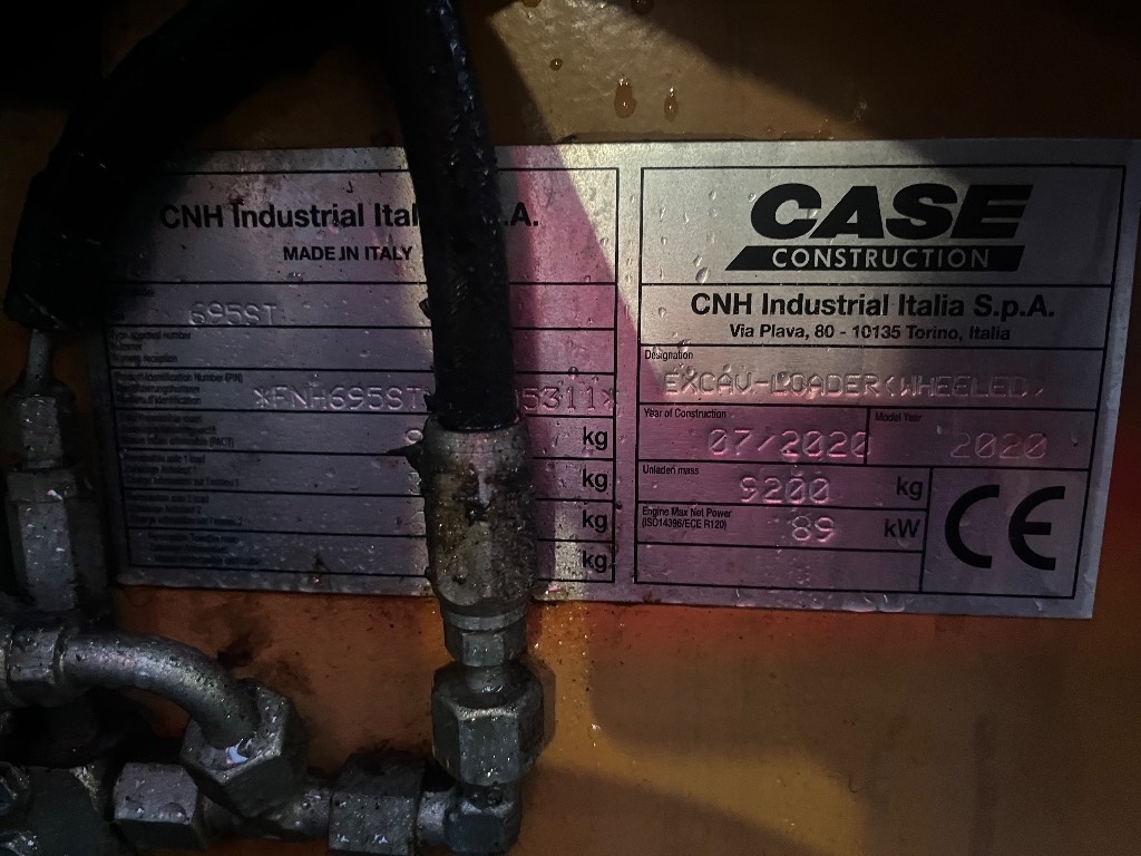 CASE 695 ST / Engcon, 2 kauhaa, Rasvari kuva 4