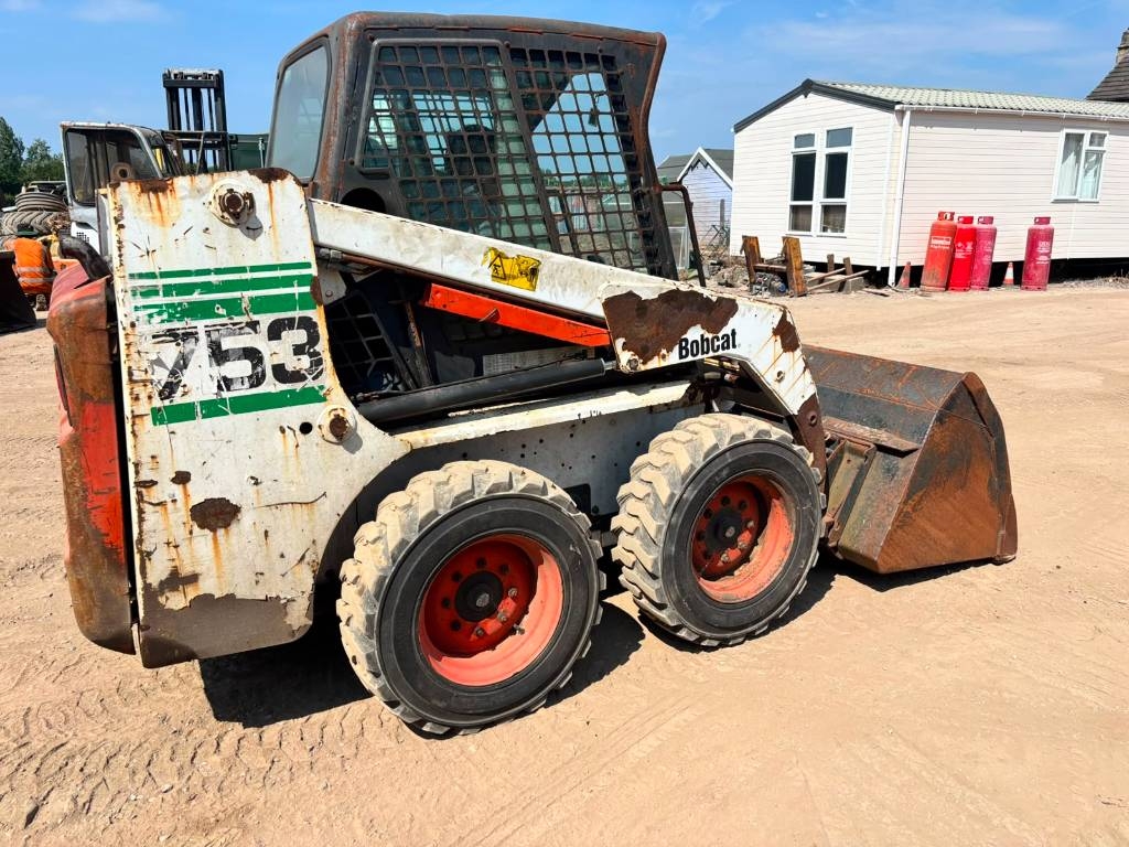 Bobcat 753