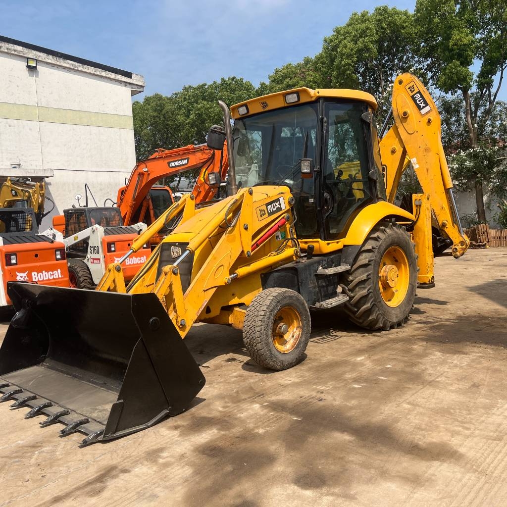 Tractopelle JCB 3 CX 14 — occasion 2019, 1 600 h