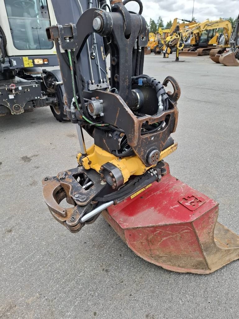 Schaeff TW95 / Engcon, Kocsi, 2 vödör, Zsír kuva 19