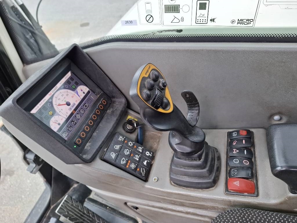 Schaeff TW95 / Engcon, Kocsi, 2 vödör, Zsír kuva 16