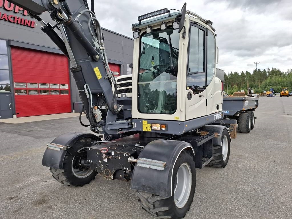 Schaeff TW95 / Engcon, Kocsi, 2 vödör, Zsír kuva 3