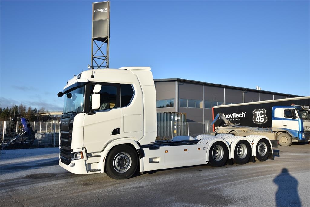 Scania R590 8X4