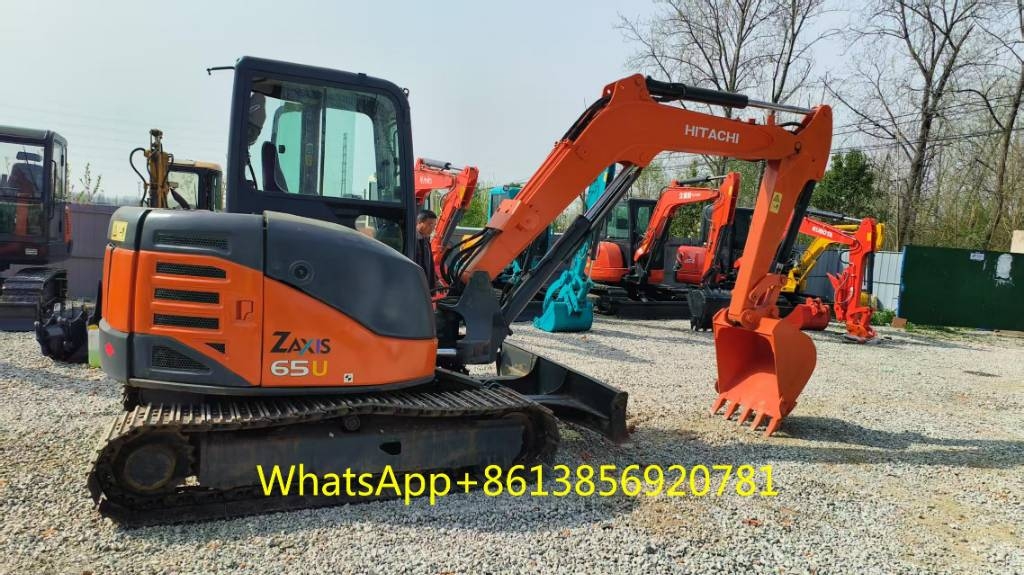 Mini-pelle Hitachi ZX 60 US B — occasion 2023, 780 h