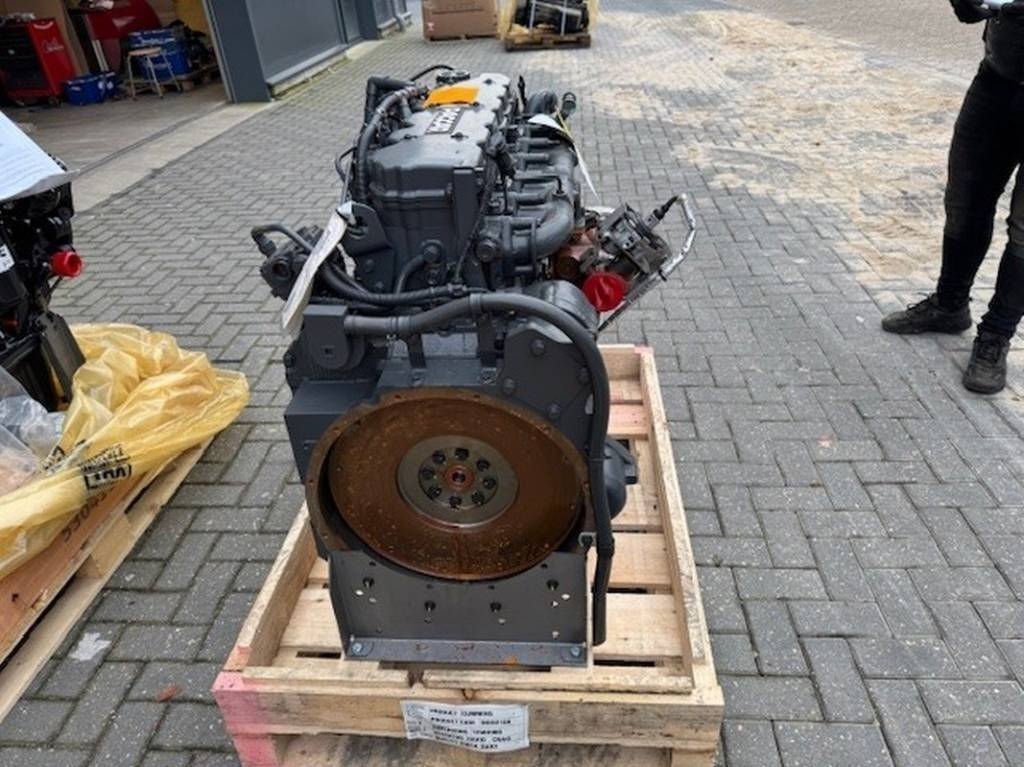 Cummins Cummins B6.7EUVIE307
