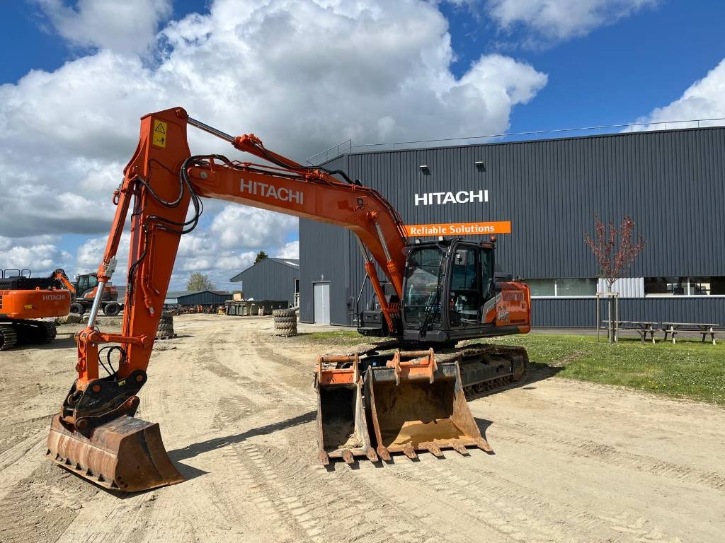 Hitachi ZX180LCN-7