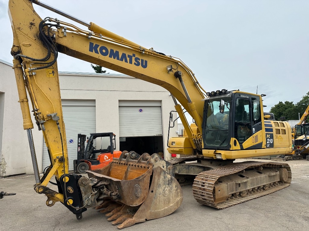 Komatsu PC 210 LC-11