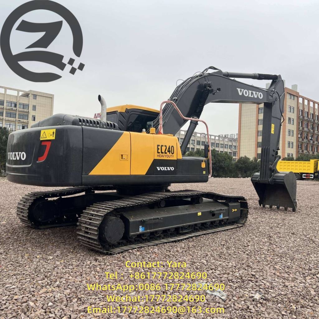 Pelle sur chenilles Volvo EC 240 — occasion 2023, 900 h