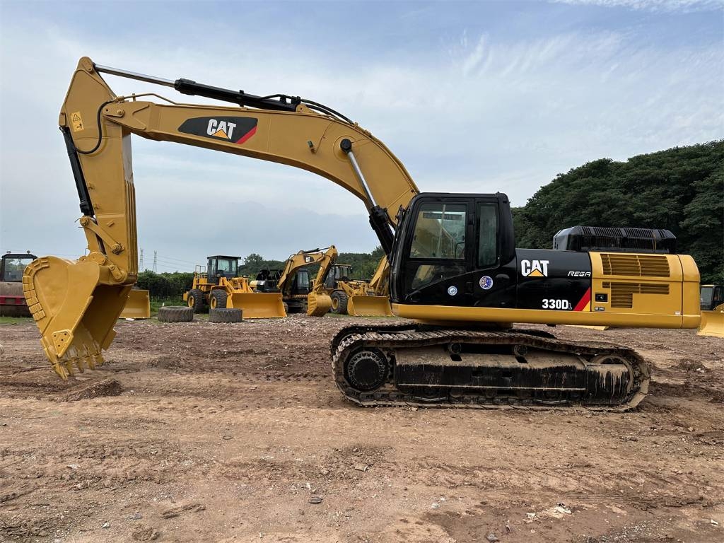 CAT 330 D
