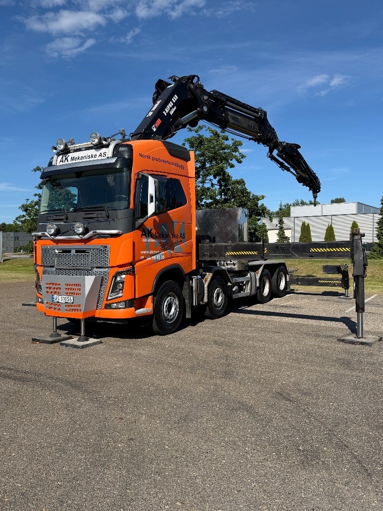Volvo FH750 8X4