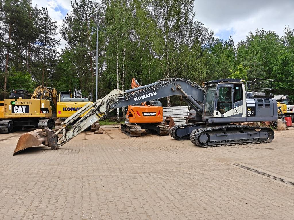 Komatsu PC 210 LC-11
