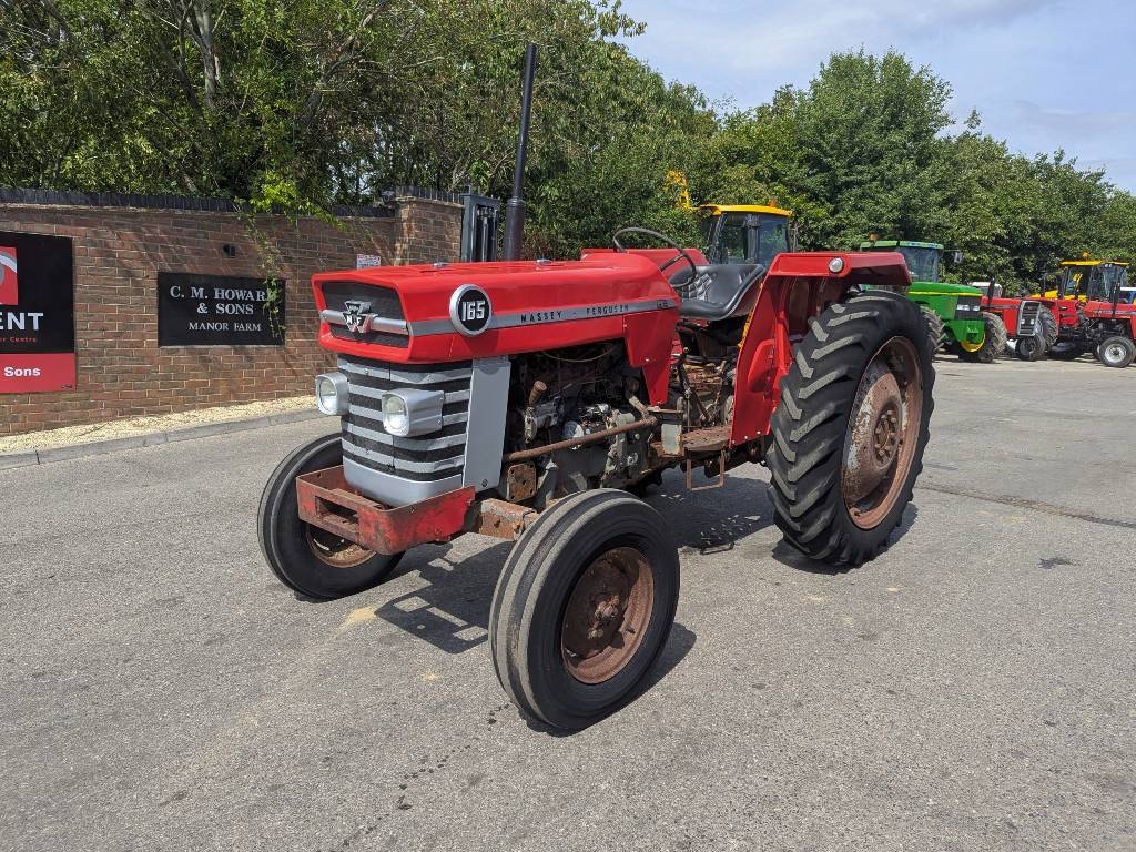 Massey Ferguson 165