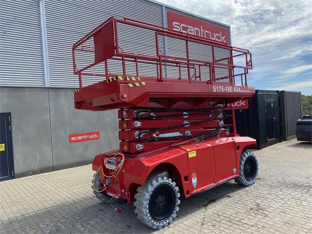 PB Platforms S175-19E 4X4
