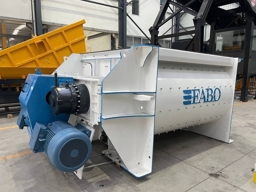 Fabo À VENDRE : MALAXEUR À BÉTON À DOUBLE ARBRE DE 3 M3