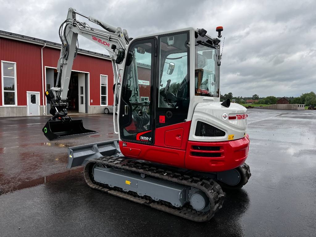 Takeuchi TB 250 -2