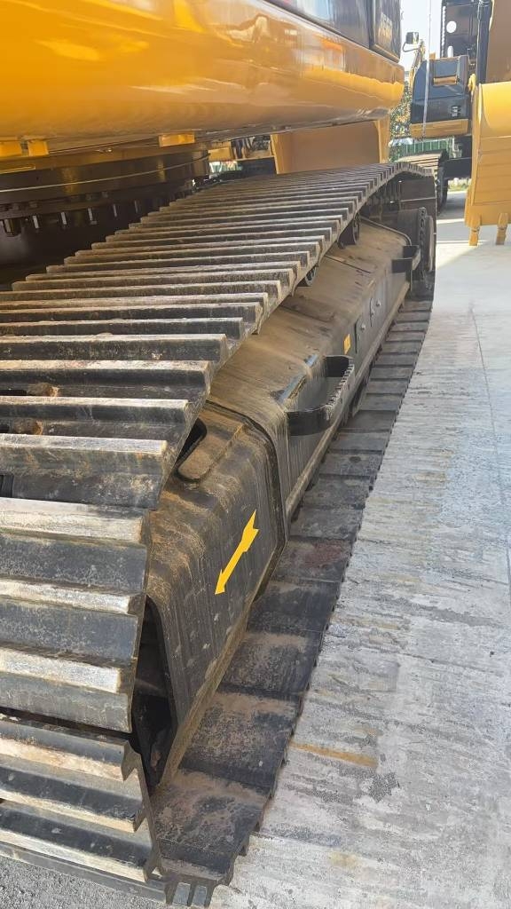 CAT 330D2L