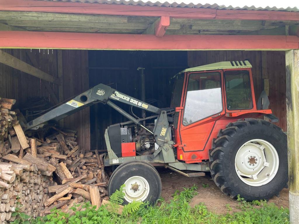 Valmet 604 med Quicke 3300 lastare & Ålö fäste