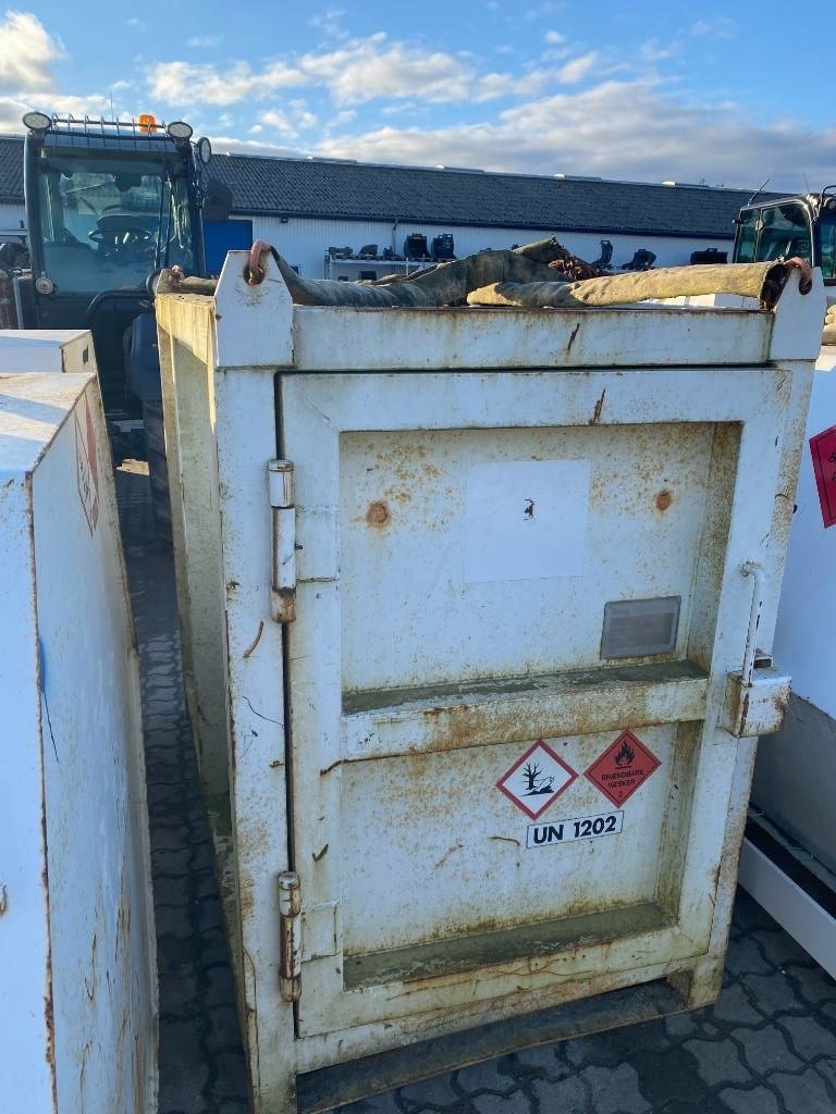 Roug dieseltank 600 ltr. miljøcontainer