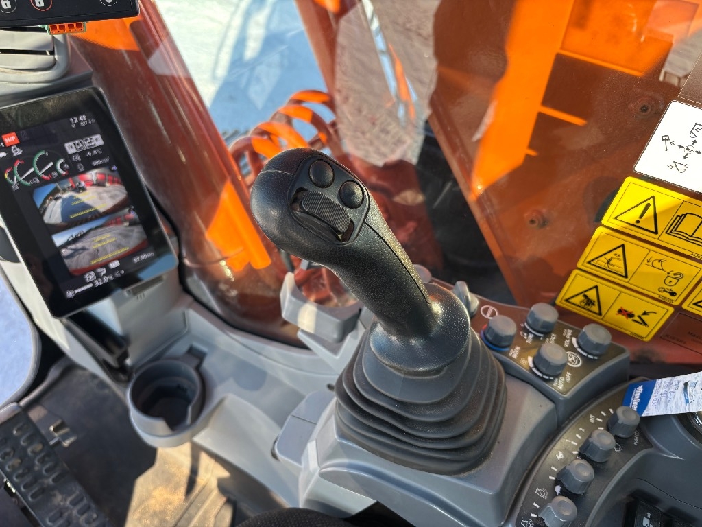 Hitachi ZX 180 LC / Pienet tunnit, Rasvari, Stage V kuva 13