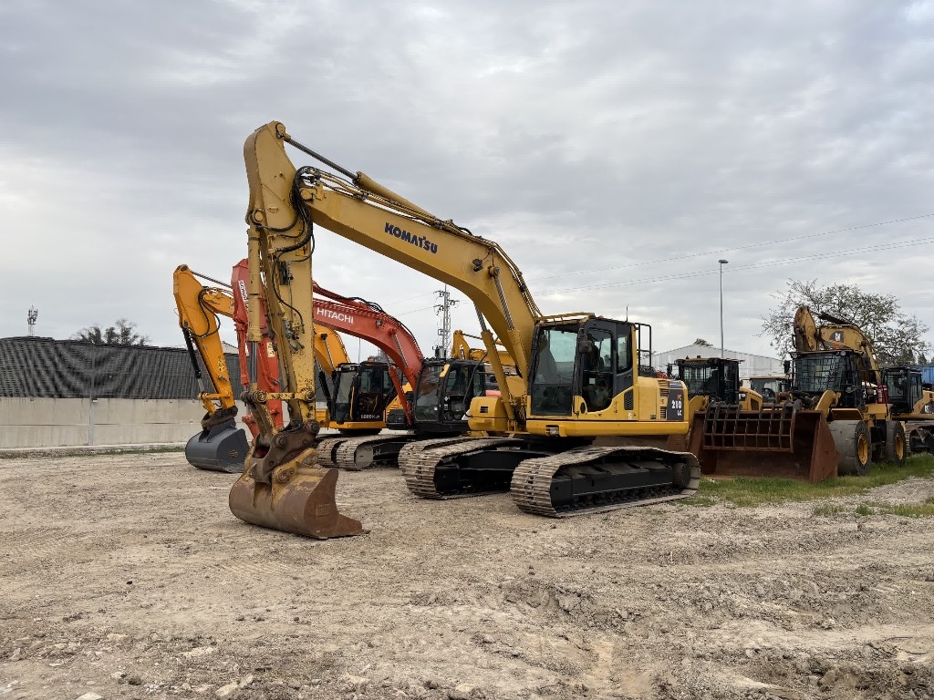 Komatsu PC 210 LC-8