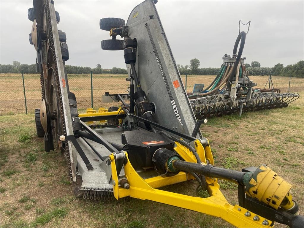 Bednar MM 700