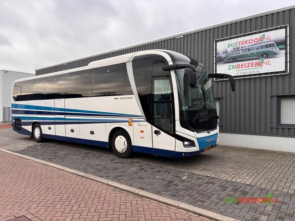MAN R 07 Lion's Coach
