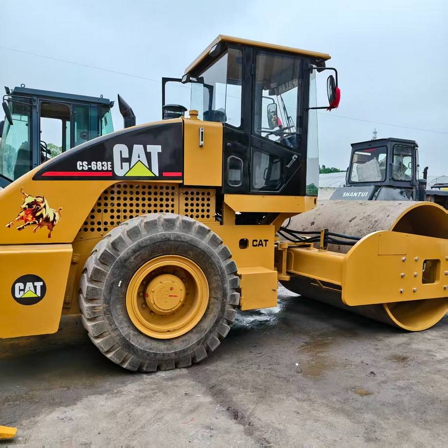 CAT CS683E